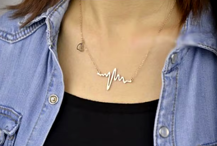 Collar Ritmo vital Onda Electrocardiograma + Charm de corazón
